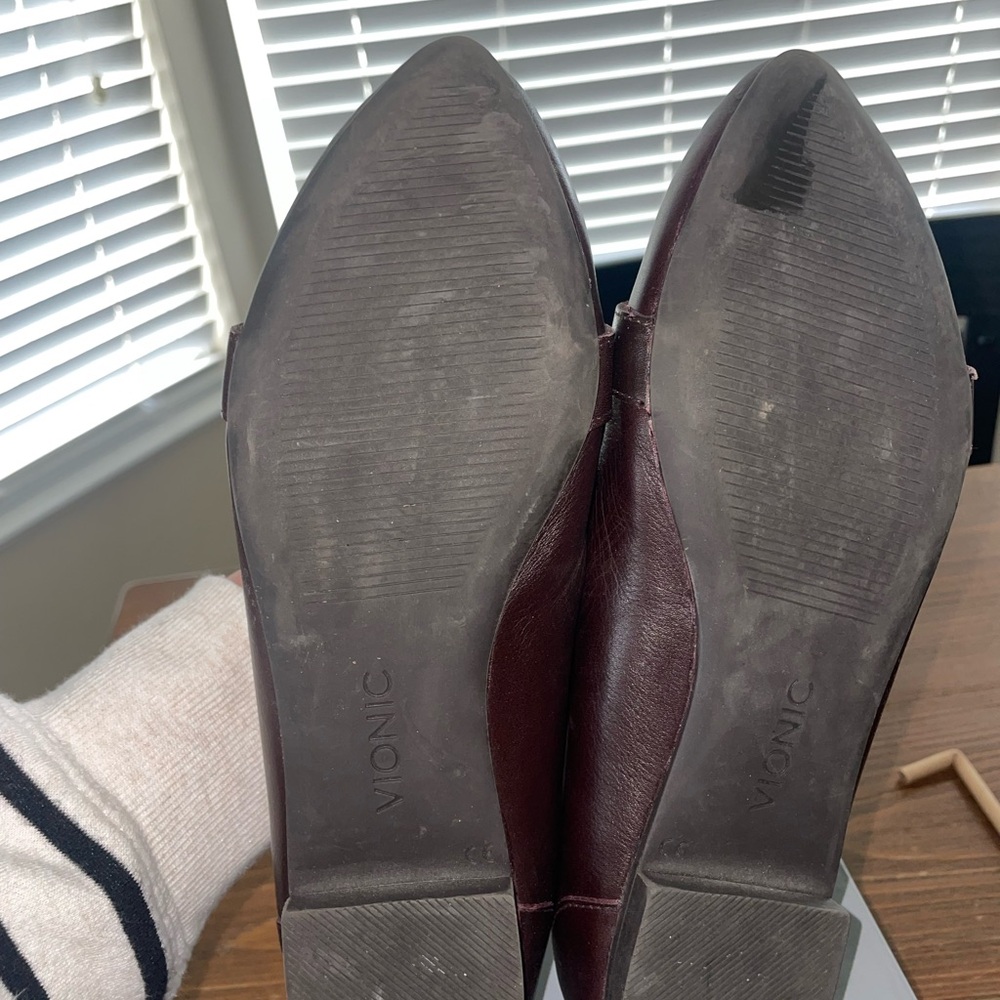 Vionic Savannah Croc Embossed Leather Pointed Toe Flats In Wine Women’s Size 7.5 - Picture 7 of 8